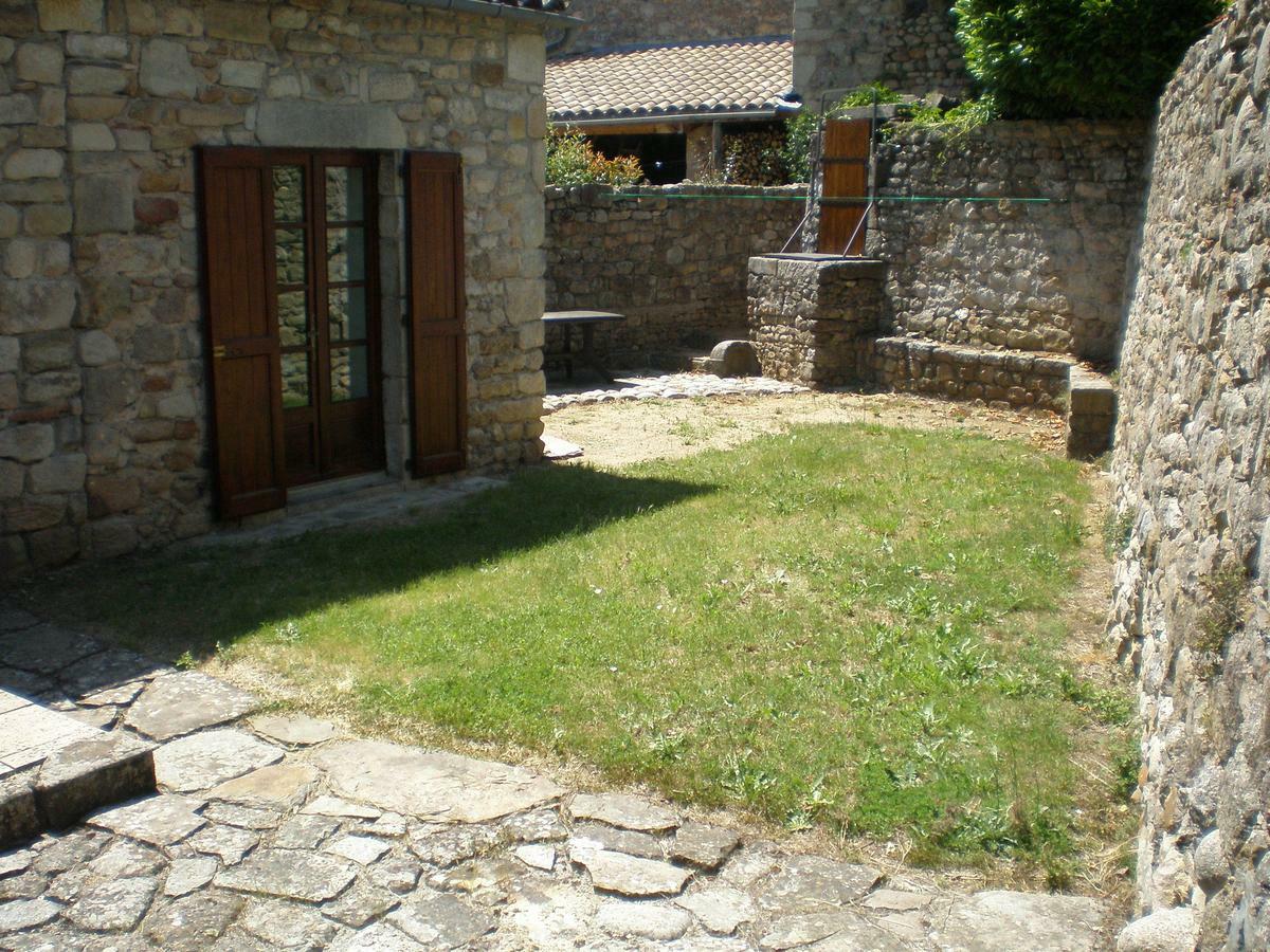 Location De Gites Les Sources Chambonas/Les Vans 客房 照片