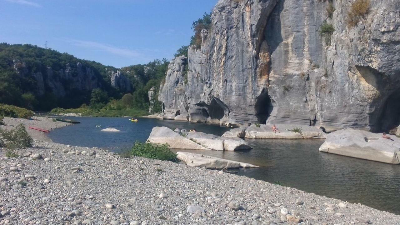 Location De Gites Les Sources Chambonas/Les Vans 外观 照片