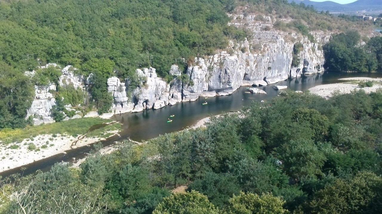 Location De Gites Les Sources Chambonas/Les Vans 外观 照片