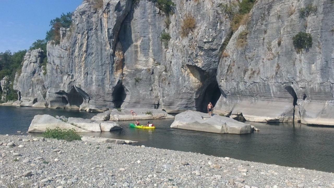 Location De Gites Les Sources Chambonas/Les Vans 外观 照片